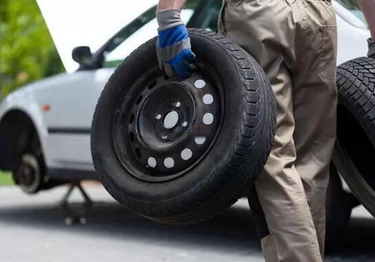 開(kāi)車(chē)省油技巧！教你用最少的油跑最遠(yuǎn)的路